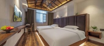 Taoshe Art Hotel (Jingdezhen People's Square)