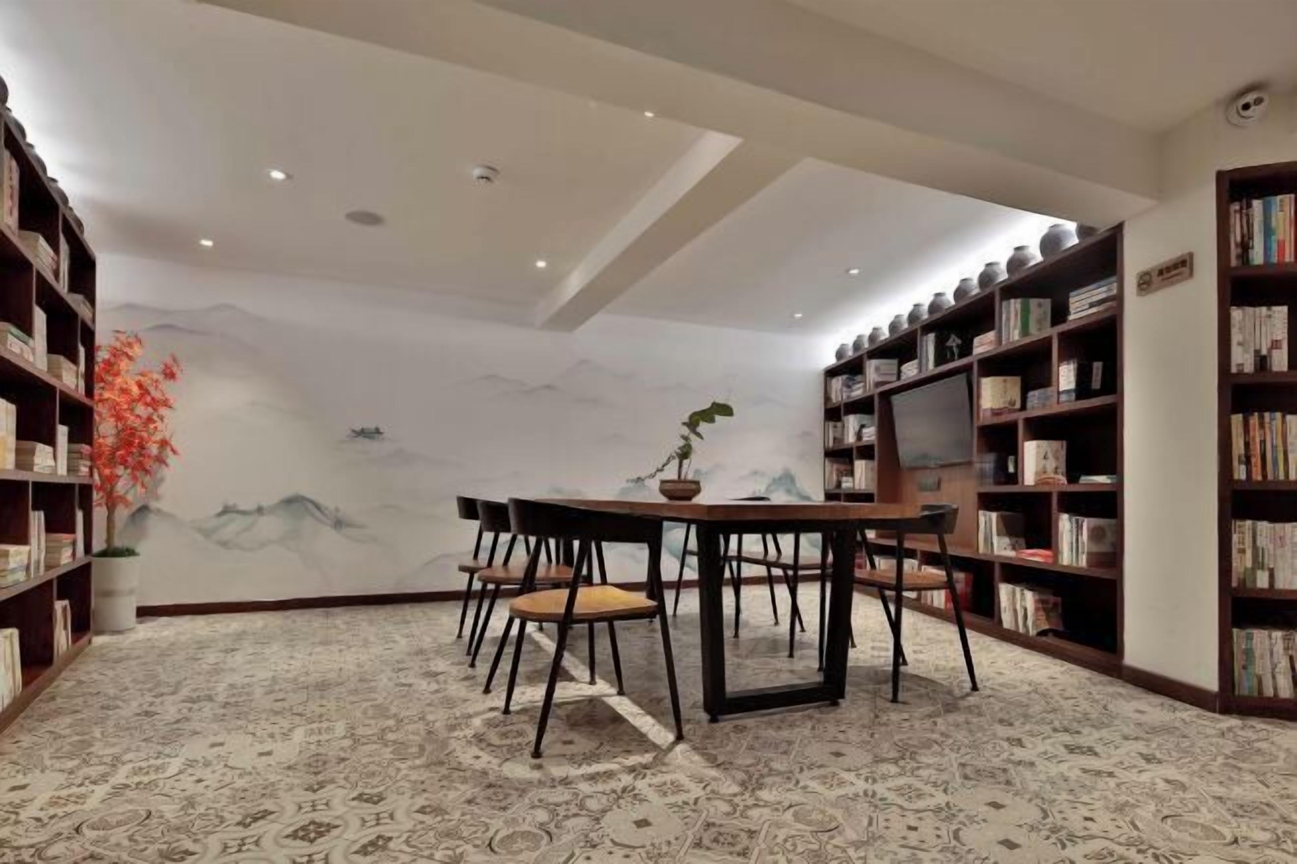 المنشأة من الداخل