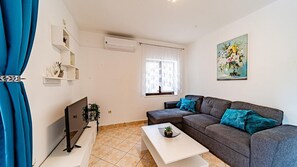 TV - Seafront Villa Goga by Villas Guide (Vela Luka)