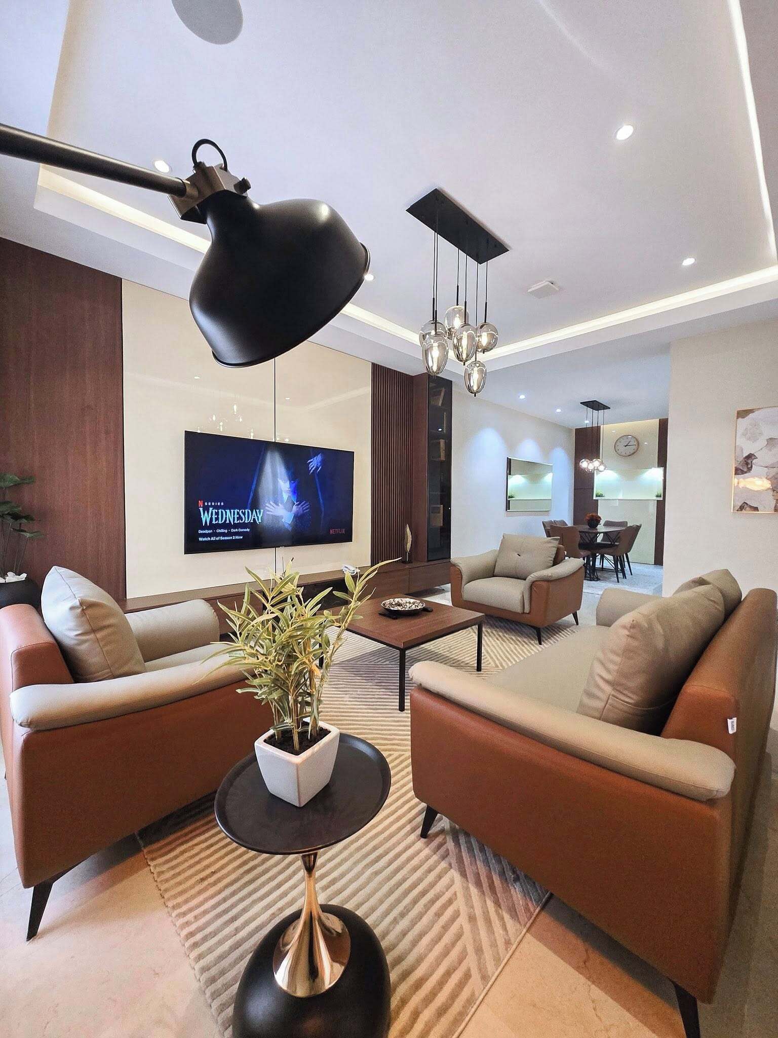 Familie appartement, balkon, uitzicht op de stad | Interieur