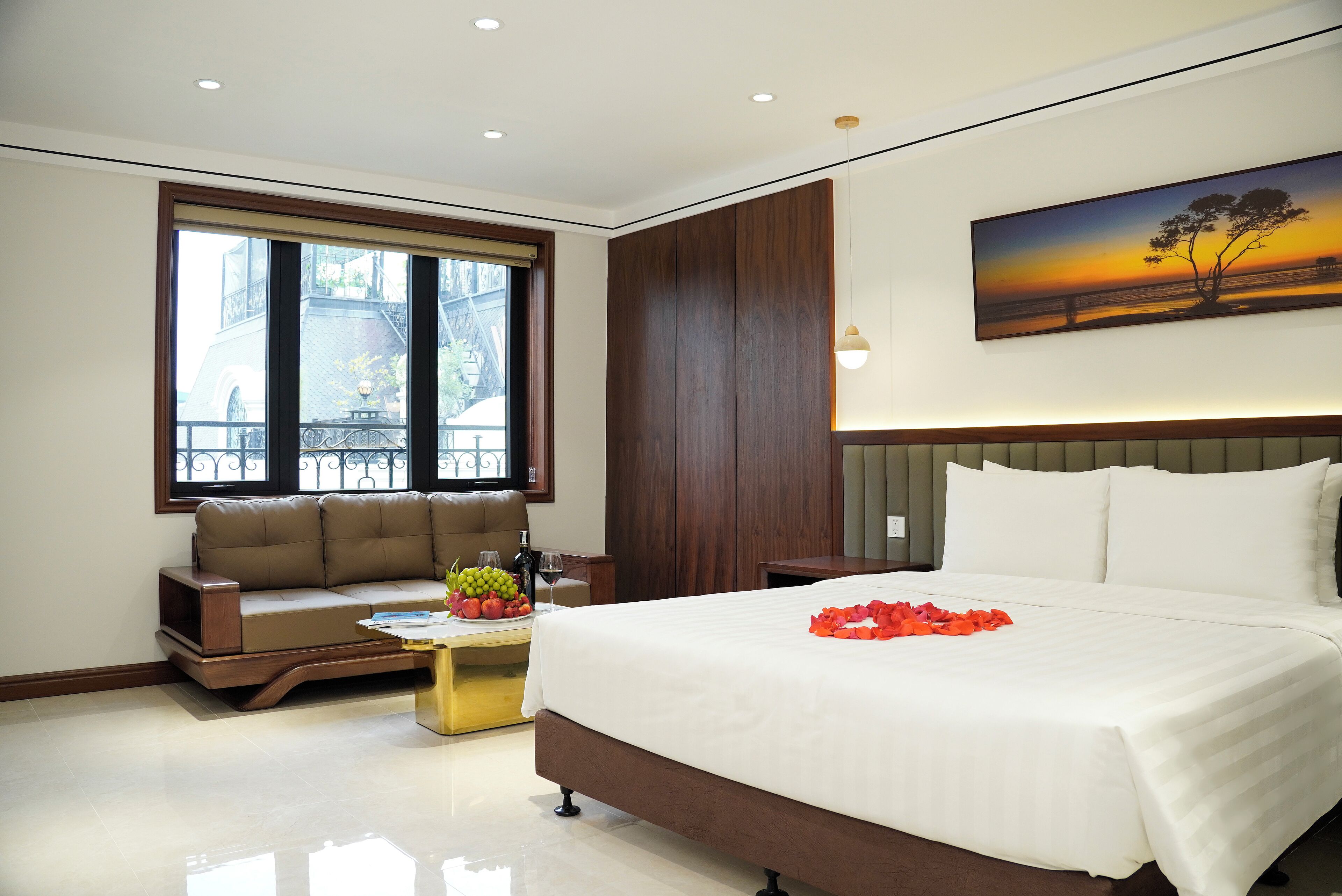 럭셔리 더블룸, 시내 전망 | 객실 내 금고, 방음 설비, 다리미/다리미판, 무료 WiFi