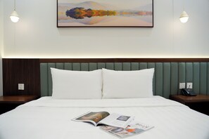 Family Room, City View | In-room safe, soundproofing, iron/ironing board, free WiFi - Blubiz Hotel 9 (Phuong Tu Liem)
