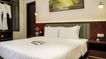 Standard Double Room | In-room safe, soundproofing, iron/ironing board, free WiFi