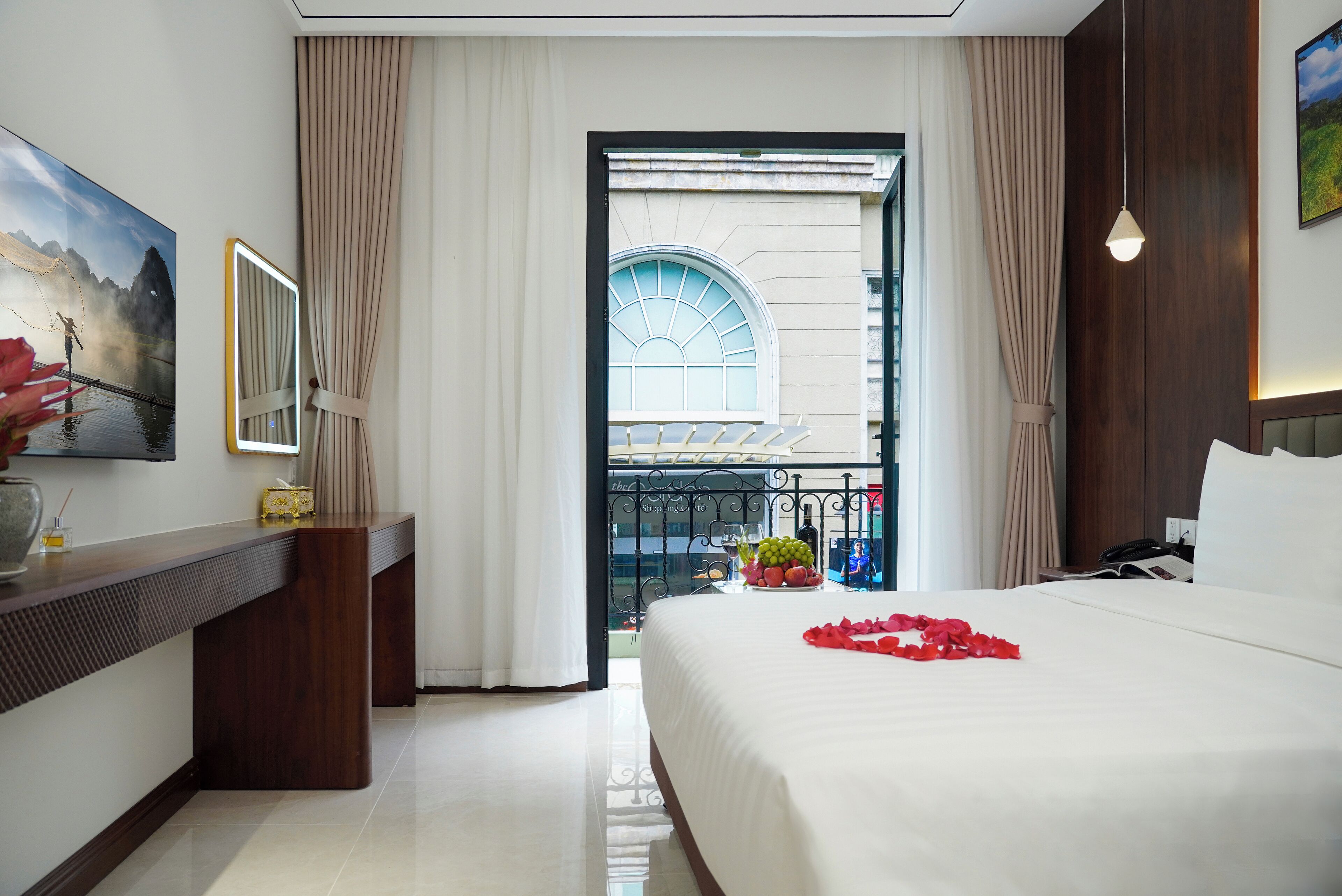 Deluxe Double Room, City View | In-room safe, soundproofing, iron/ironing board, free WiFi