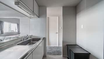 Appartamento | Cucina privata | Frigorifero, microonde, pentole/stoviglie/utensili