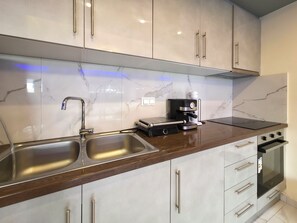 Private kitchen - Welcome to ILEKTRA Deluxe Suite n. 6 by SDR (Paralia)