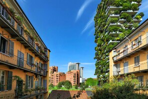 Luokittelematon kuva, 5 kautta 32, painike