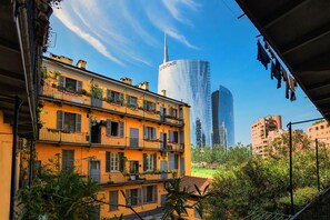 Unclassified image, 4 of 32, button - In the heart of the brilliant "Isola" neighborhood. In the shadow of the Vertical Forest. (Milano)