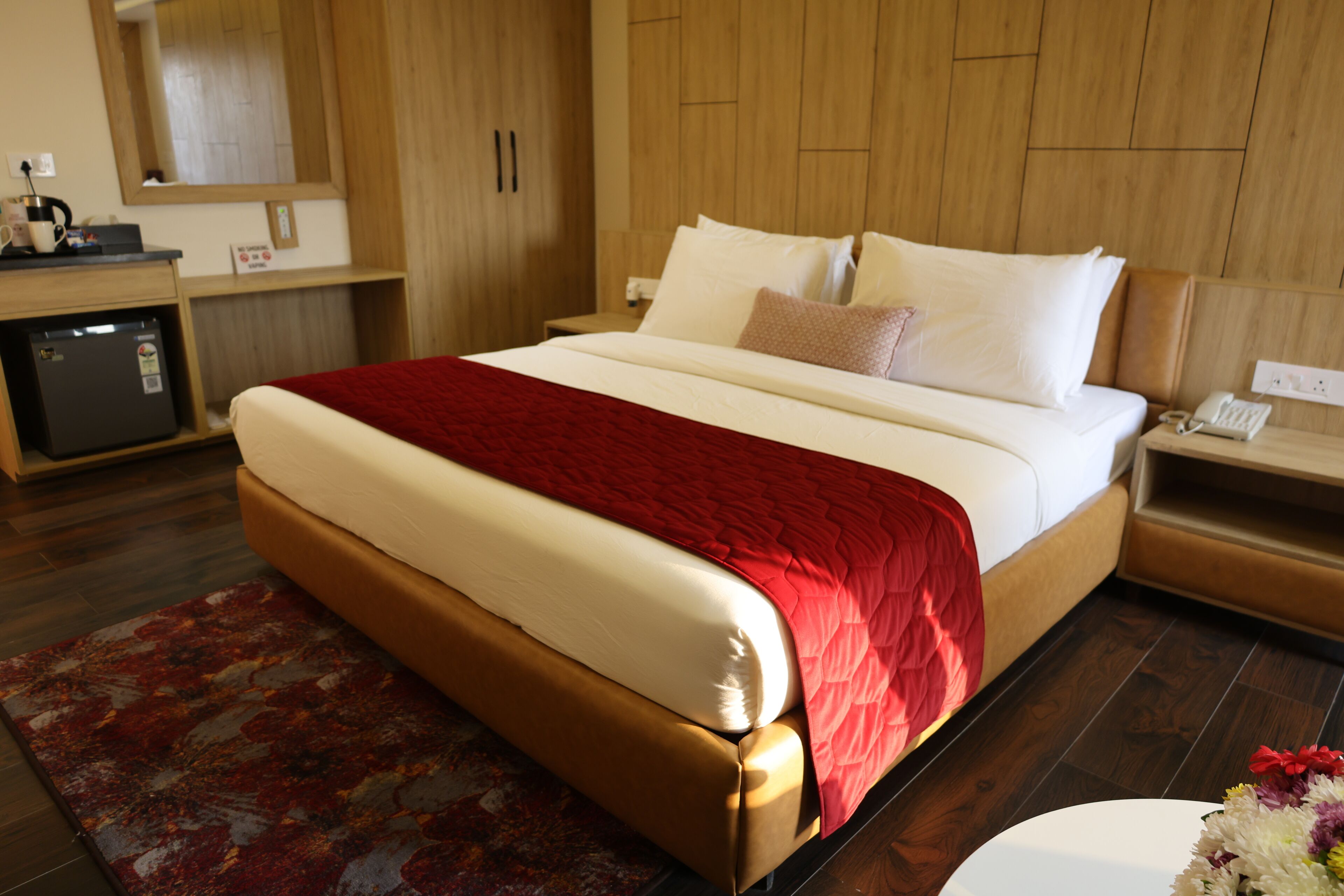 Desk, laptop workspace, free WiFi