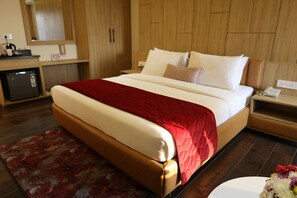 Deluxe Δωμάτιο | Γραφείο, χώρος εργασίας για λάπτοπ, δωρεάν Wi-Fi 