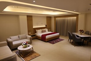 Habitación Elite | Escritorio, espacio para trabajar con laptop y wifi gratis 