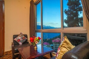 Double Room, Mountain View | Interior - Rare Himalayas De Regency (Gyalshing)