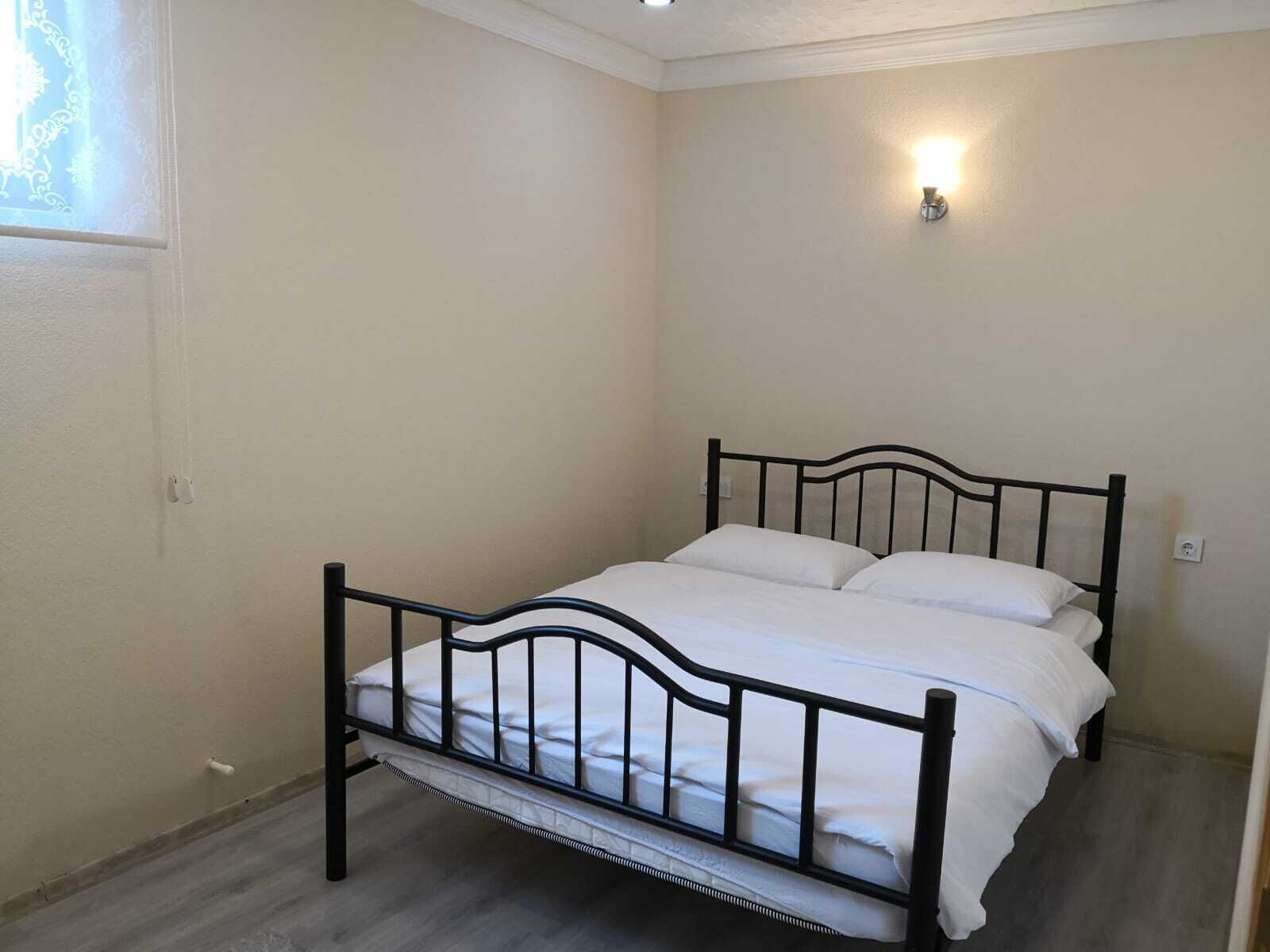 Standard Suite, Lake View