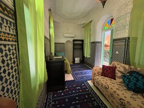 Deluxe Triple Room, City View | Interior - Riad Zahrat Al Fajr (El Jadida)
