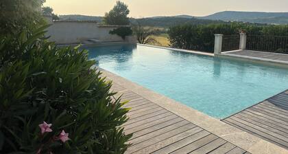 Le gßte Colombine est un pigeonnier aménagé avec des prestations haut de gamme !