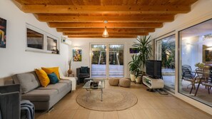 TV - Villa Sole by Villas Guide (Rakalj)