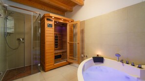 Shower, hair dryer, towels - Villa Sole by Villas Guide (Rakalj)