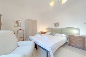 2 bedrooms, free WiFi, bed sheets - SV - Moroni (Savona)