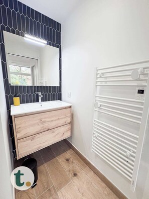 Bathroom - Tranquiloue - Le Nid de Mila - 10min du Puy du Fou (Les Herbiers)