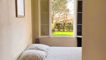 2 bedrooms