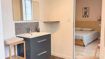 4 bedrooms, WiFi