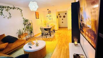 Apartment, 2 Bedrooms, Accessible, Sauna | Living room