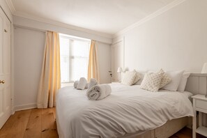 3 chambres, fer et planche à repasser, Wi-Fi gratuit, draps fournis