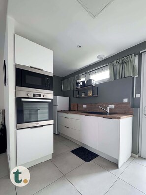 Private kitchen - Tranquiloue - Maison calme - 15min du Puy du Fou (Chanverrie)