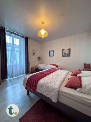 5 bedrooms, iron/ironing board, WiFi - Tranquiloue - Gite de l'Ange - 12min du Puy du Fou (Sèvremont)