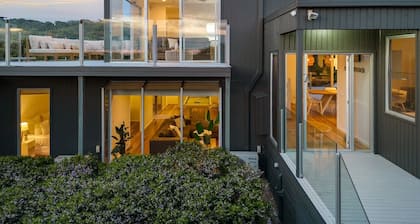 Nalu Retreat Spacious Coastal Beach House