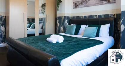 Tremendous 5-bedroom house in Earley perfect for family stays