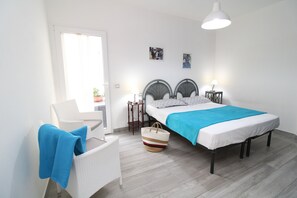 1 chambre, fer et planche à repasser, Wi-Fi gratuit, draps fournis