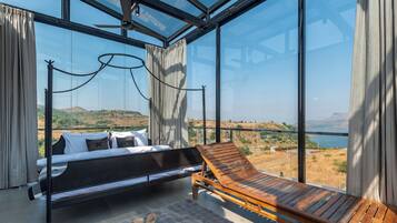 Deluxe Villa, Balcony | Iron/ironing board, free WiFi