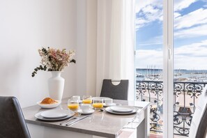 Dining - 2 BEDROOMS-BALCONY-SEAVIEW-FELIX FAURE A2B231 (Cannes)