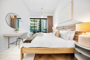 1 bedroom, iron/ironing board, WiFi, bed sheets - Free housekeeping visits during your stay - StayShort - Chic 1BR Retreat  in Dubai Marina that Sleeps 4 (Dubai Marina)