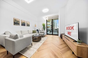 TV - Free housekeeping visits during your stay - StayShort - Chic 1BR Retreat  in Dubai Marina that Sleeps 4 (Dubai Marina)