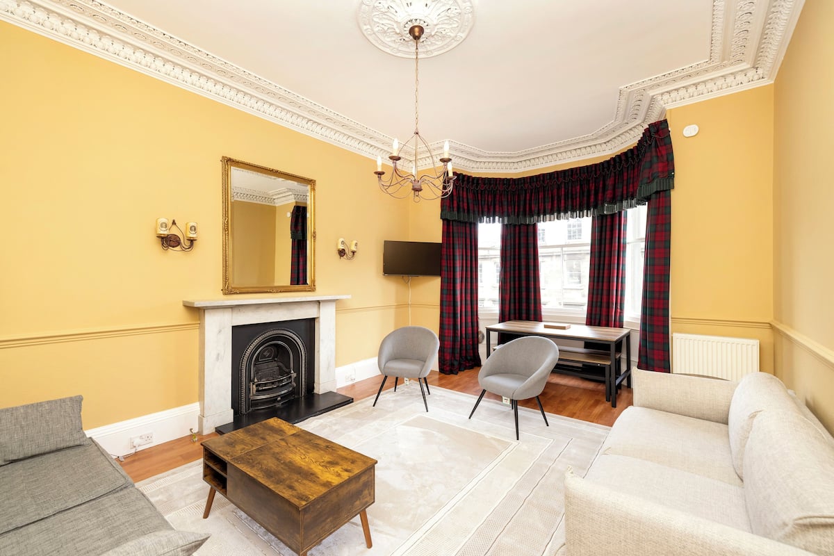 Apartamento | Escrivaninha, espaço de trabalho para notebook, cortinas blackout