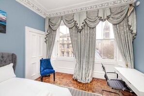 Apartamento | Área de estar | Smart TV 24 polegadas com canais digitais