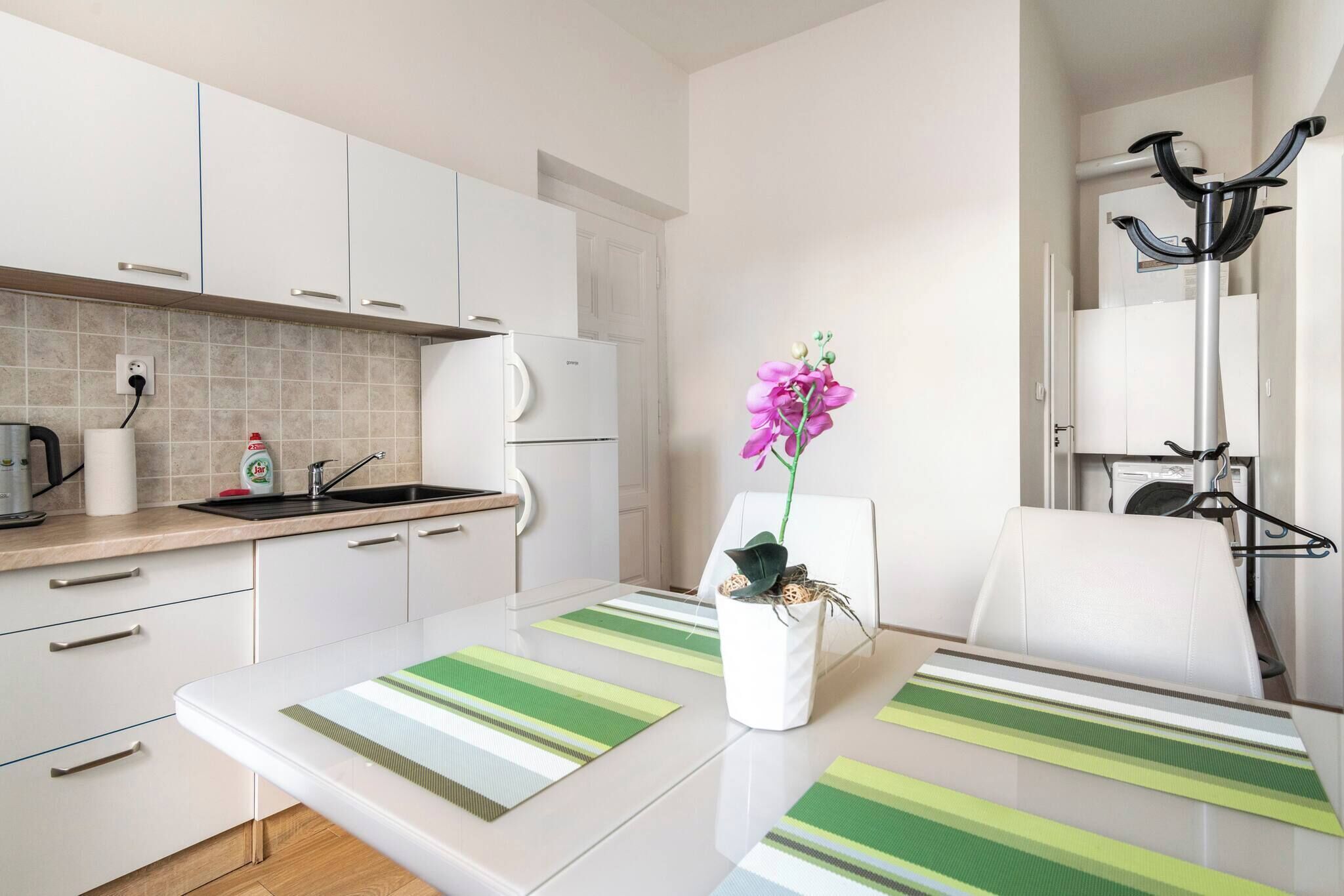 Apartment, 1 Bedroom, Garden View | Interior