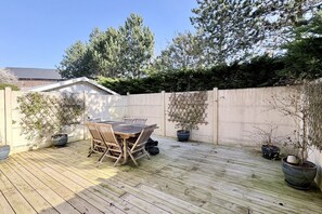Outdoor dining - Le vieux canal, house near the port of Le Crotoy (Le Crotoy)