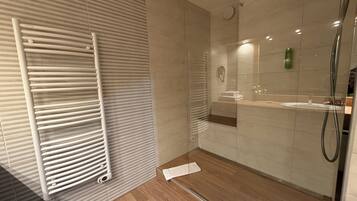 Superior Double Room, Garden View | Bathroom | Hair dryer, towels, soap, toilet paper