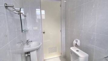 Apartment, 1 Bedroom | Bathroom