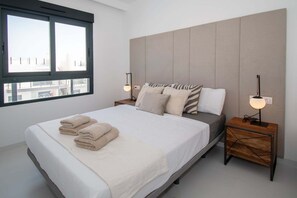 2 chambres, fer et planche à repasser, lit parapluie, Wi-Fi gratuit