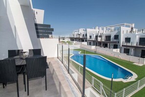 Outdoor pool - Luxury apartment with roof terrace (San Miguel de Salinas)