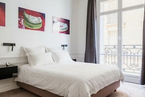 1 bedroom, WiFi, bed sheets - Invalides Elegance, by Veeve (Paris)