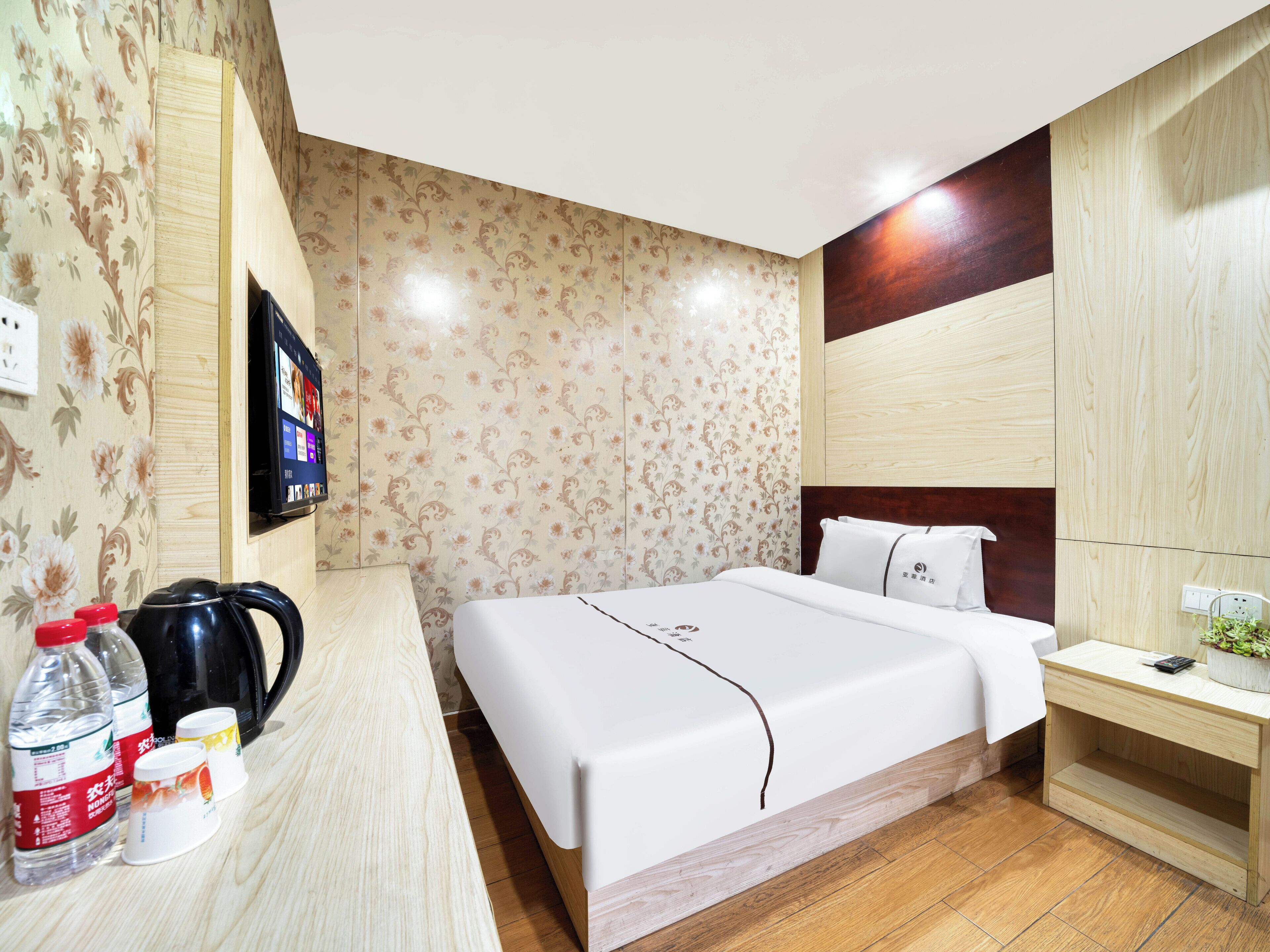 Economy-enkeltværelse - 1 dobbeltseng - aircondition