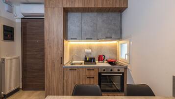 Studio Supérieur | Cuisine privée | Réfrigérateur, four, plaque de cuisson