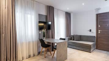 Deluxe Apartment | Living area