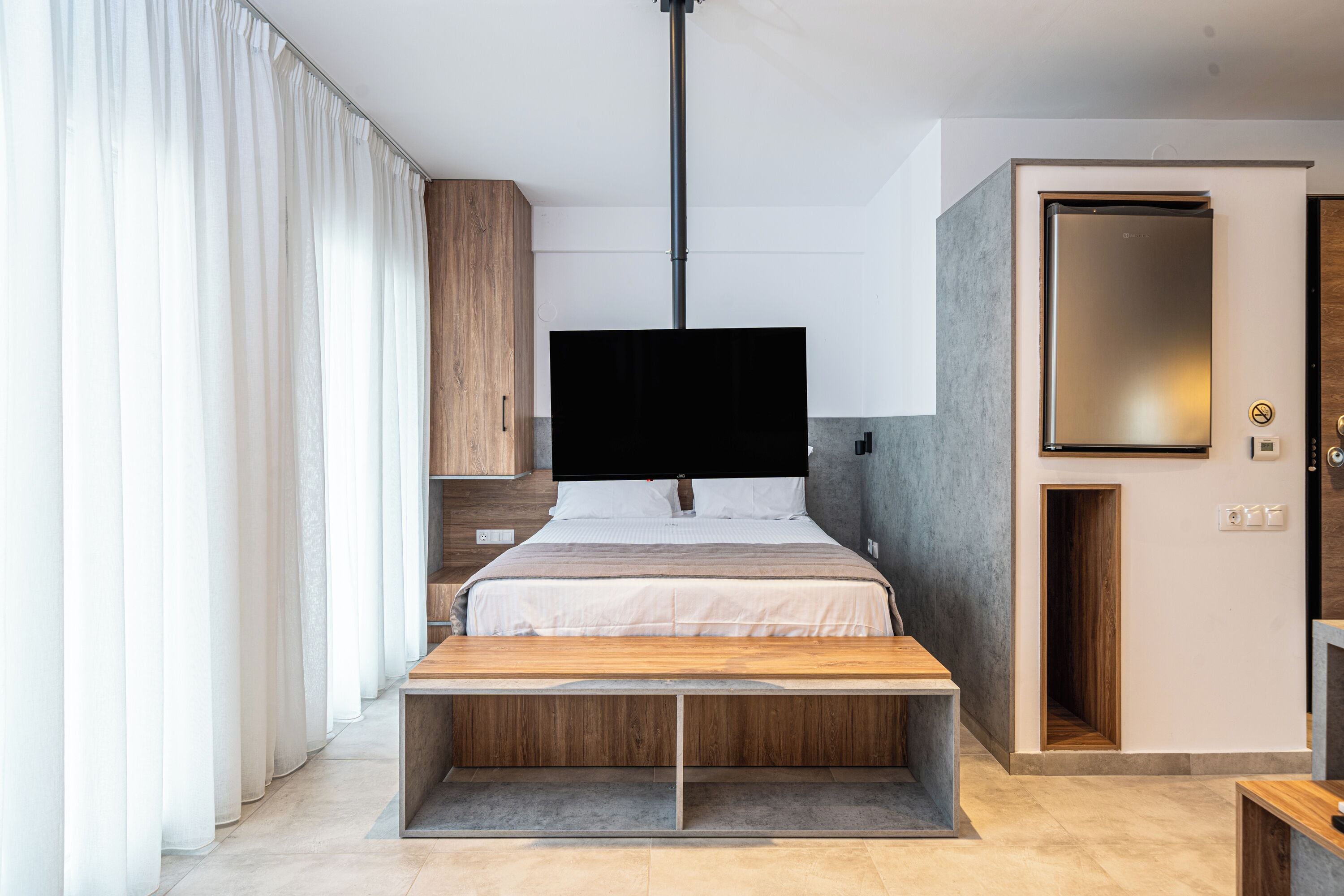 Superior Studio | In-room safe, desk, laptop workspace, blackout drapes