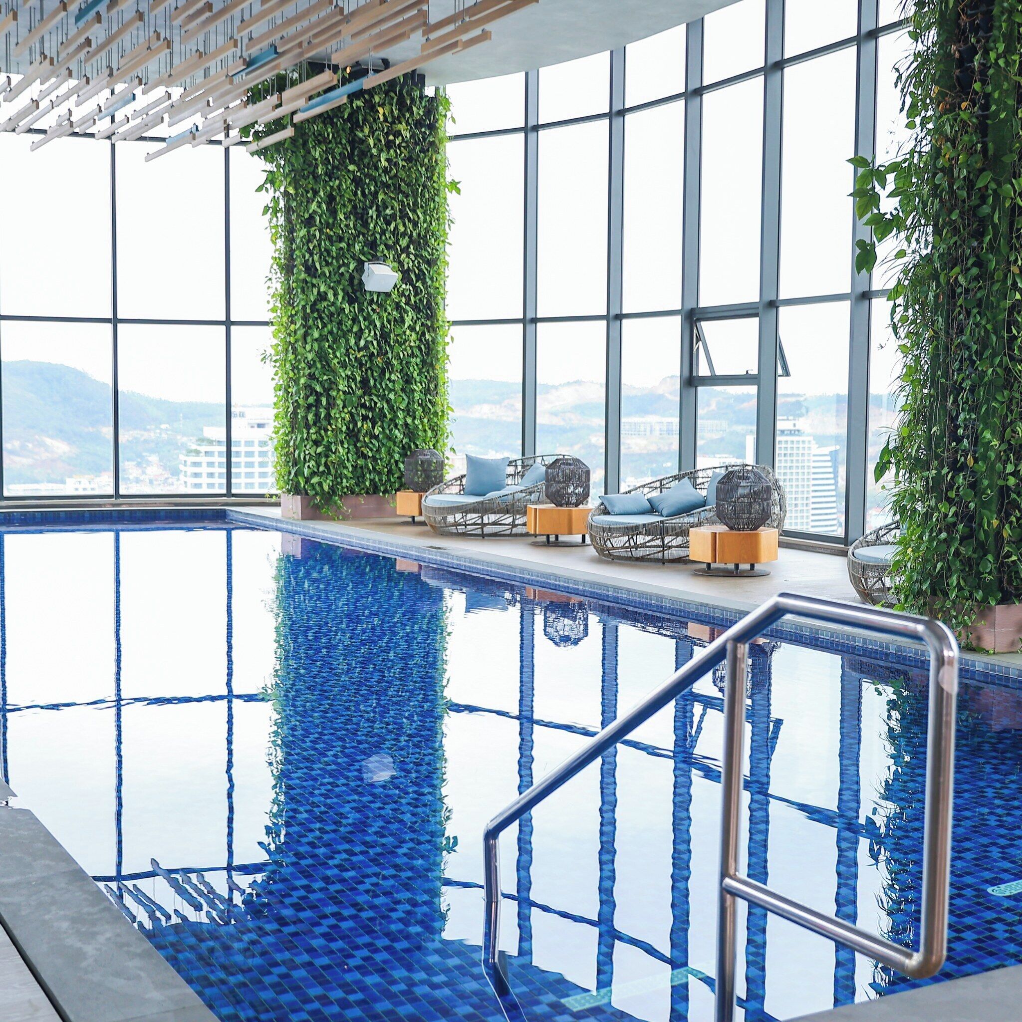 Indoor pool, outdoor pool